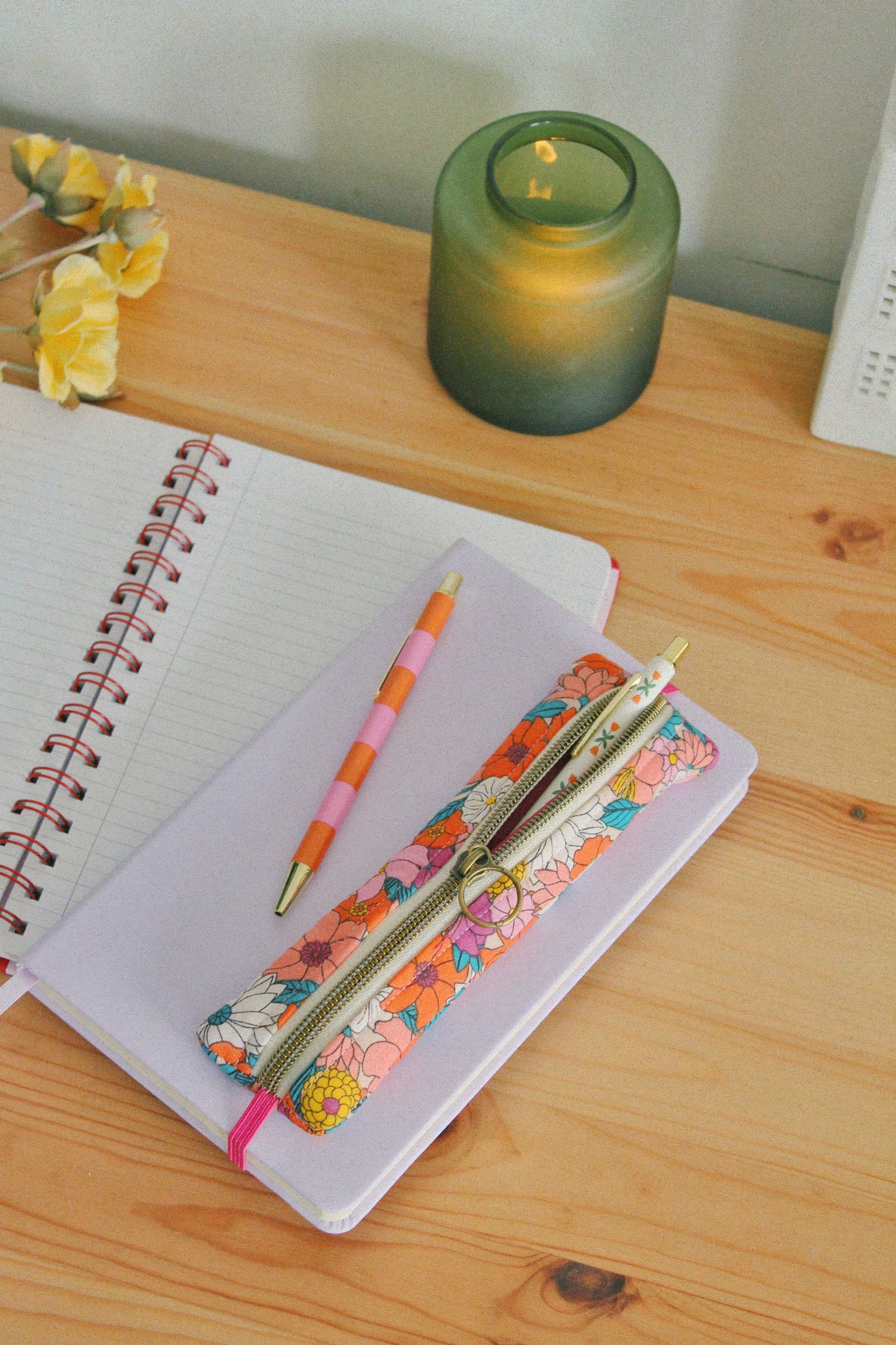 Housse d'ordinateur et pochette à carnet